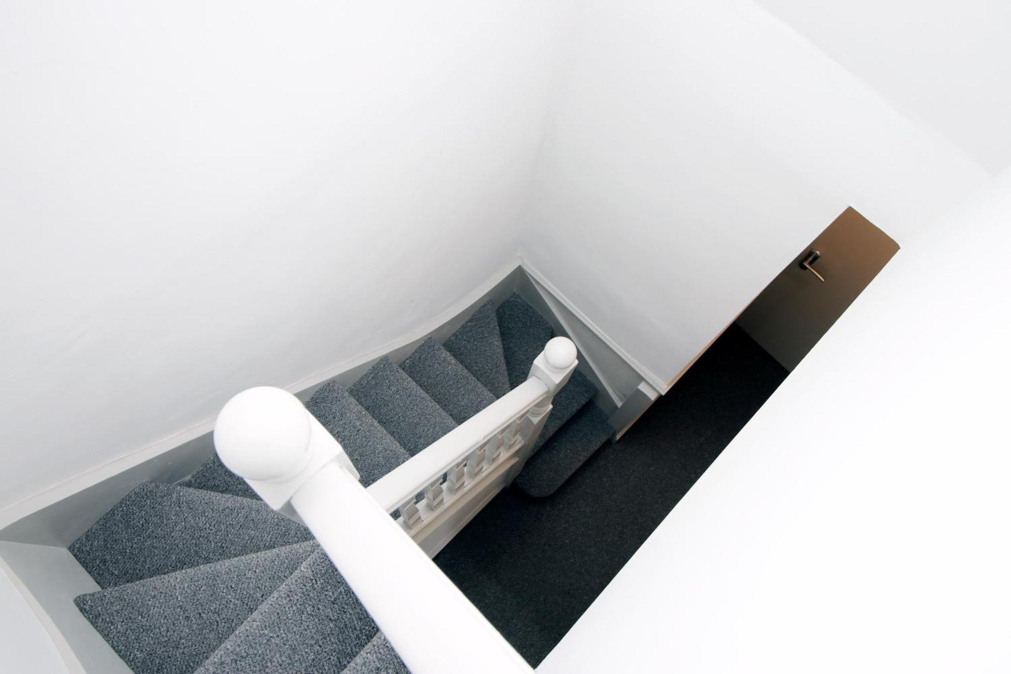 2 Bed Flat Near Stadium With Street Parking By Cto Serviced Apartment Cardiff